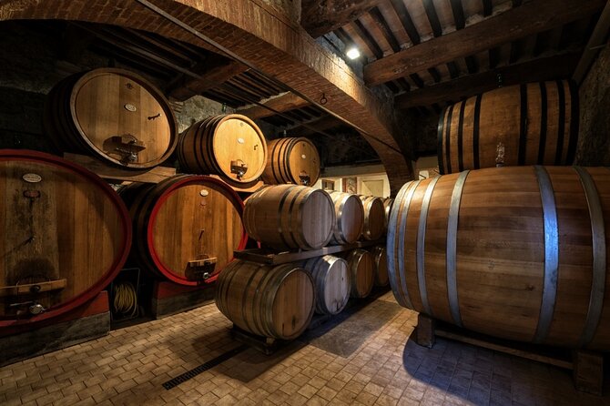 1-Hour Experience with Brunello. Visit to the Vineyard and Cellar - The Tasting: Barrel Pour, Brunello Di Montalcino, and Reserve Pairings