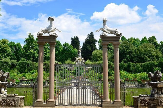 2-Hour Private Treasure Hunt in Florence - Price and value: what $298.47 per group buys you