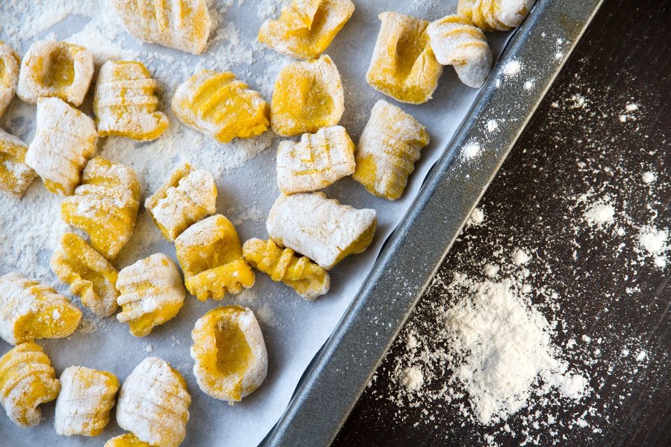 4-Course Cooking Experience in Florence - What you actually eat: water, wine, and the meal experience
