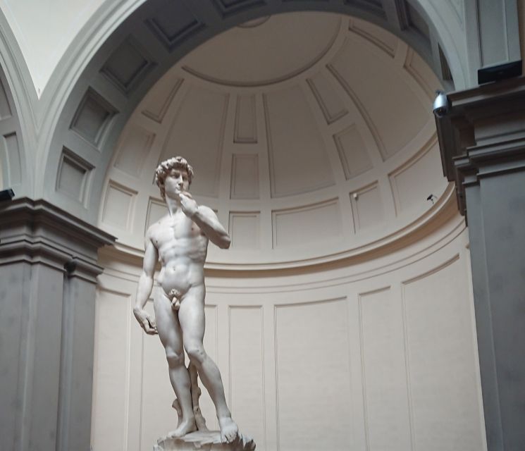 Accademia Gallery with David: Private Tour in Florence - Medici musical instruments: a different kind of Florence payoff