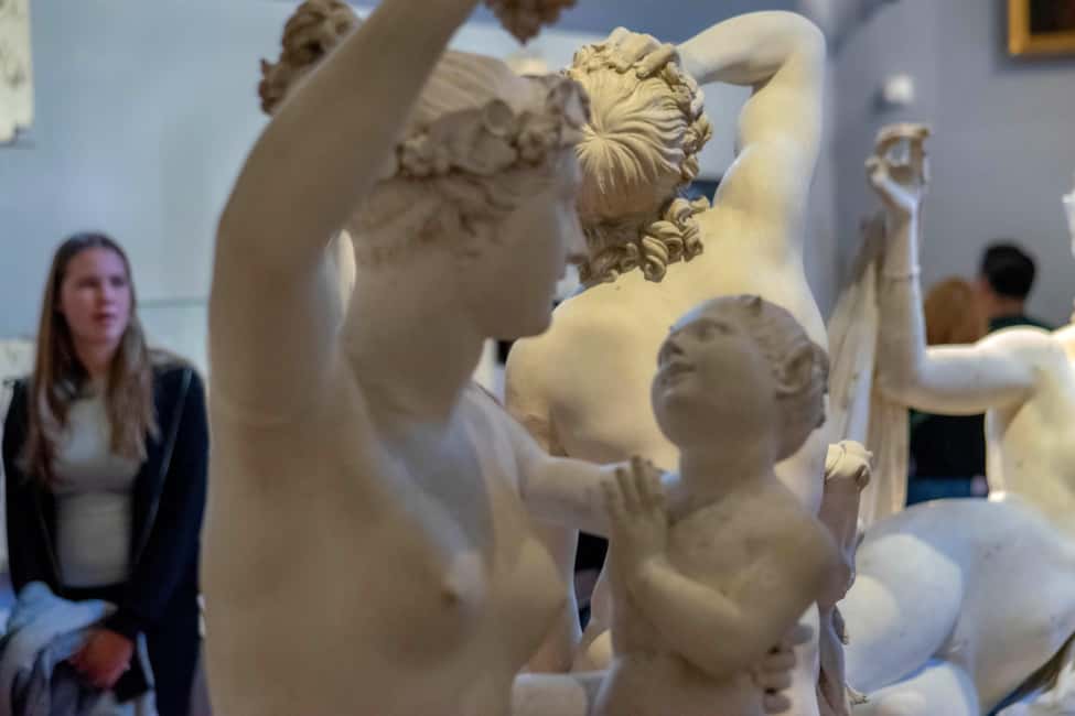 Accademia & Michelangelo's David Private Tour - David in the Tribuna: what you’re really buying with this tour