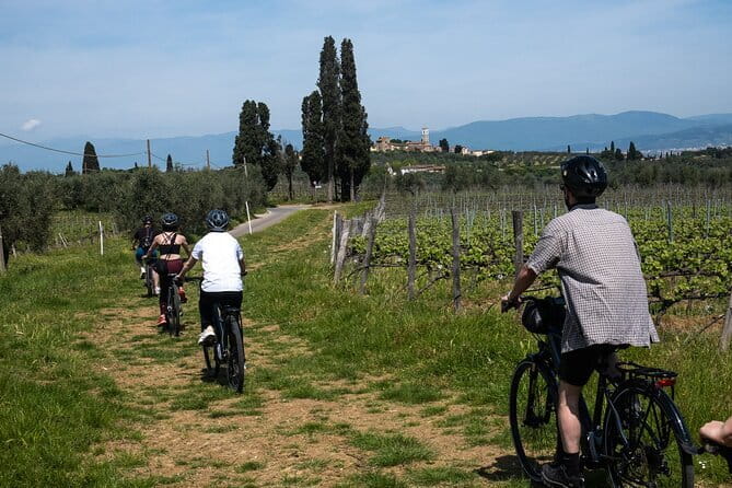 Active Full Day Tuscan Bike Tour With Wine Tasting and Lunch - Why this Florence-to-Chianti ride feels different