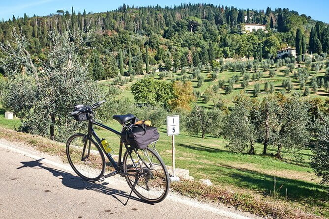Active Full Day Tuscan Bike Tour With Wine Tasting and Lunch - Villa di Bellosguardo: big views and a monastery perspective