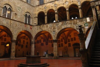 BARGELLO Museum, Glories of Renaissance, Michelangelo and Donatello - A guide who keeps it human: Michelangelo, Donatello, and the Davids