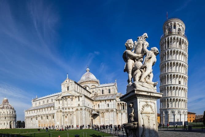 Best of Pisa, Lucca, Volterra: Small Group Tour from Florence - Pisa and Piazza dei Miracoli: guided landmarks plus app time