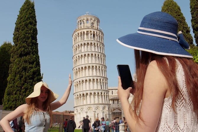 Best of Pisa, Lucca, Volterra: Small Group Tour from Florence - Volterra first: hilltop streets, Piazza dei Priori, and the alabaster craft stop