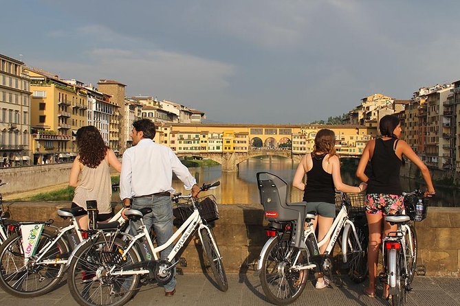 Bike Tour of Florence - Ponte Vecchio: crossing with your bearings
