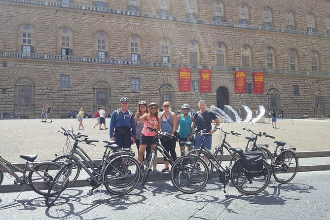 Bike Tour of Florence with Piazzale Michelangelo - Ponte Vecchio: the medieval bridge that still sells