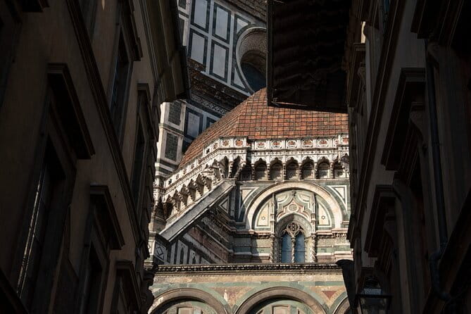 Brunelleschi's Dome Climb VIP Guided Tour - Reaching the Top: Panoramas and Photo Strategy