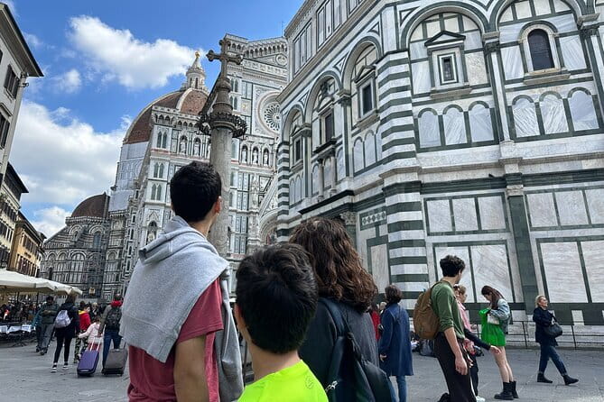 Center of Florence by golf cart - Santa Maria Novella and Ognissanti: Beautiful Churches in Real Streets