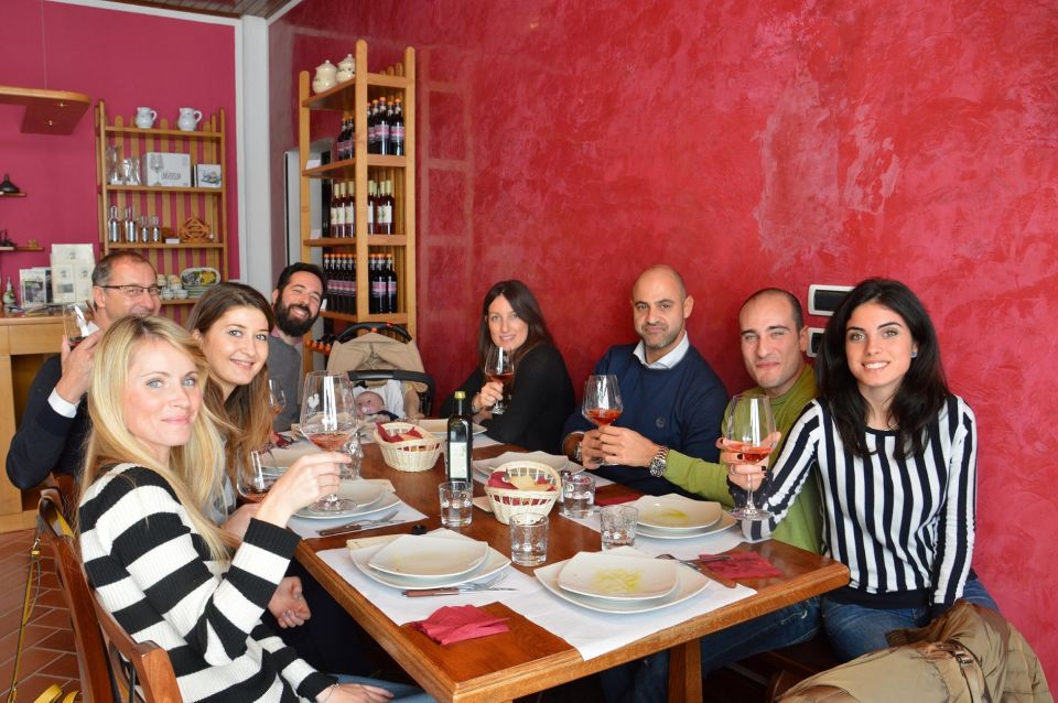 Chianti: 4 Wines +1 Oil Guided Tasting & Tour - The 4-wine lineup: how the tasting teaches you Chianti styles