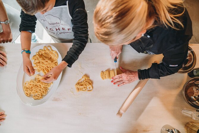 Chianti -Fresh Pasta Making Class and Sauces with Lunch or Dinner - The Private Group Factor: How It Changes the Experience