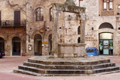 Chianti Region and San Gimignano including wine tasting and light lunch - San Gimignano Historic Centre, Bell Tower Time, and Piazza della Cisterna