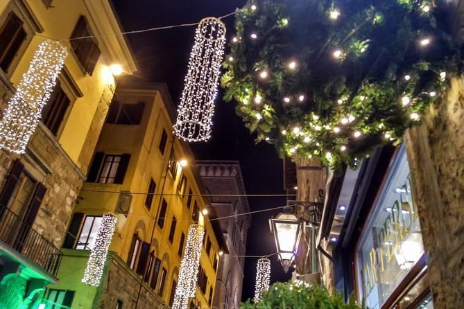 Christmas Lights Private Photo Tour in Florence - Duomo area photos: Santa Maria del Fiore and how to avoid the common night mistakes
