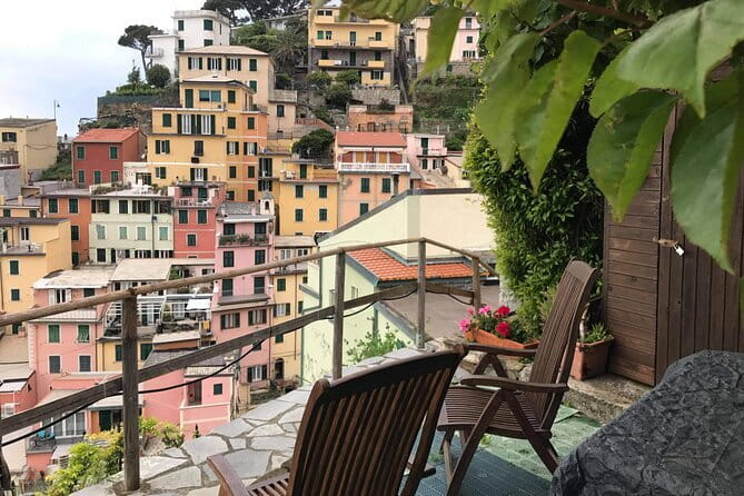 Cinque Terre Day Trips From Florence Sunshine and Discovery - Back toward Florence: using the return ride for a breather
