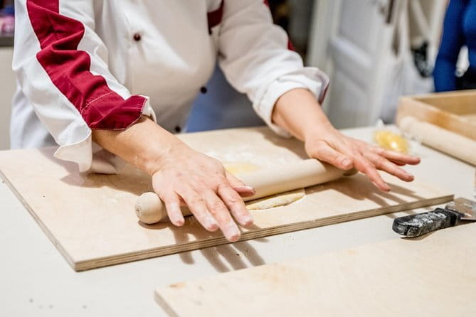 Cooking class and home made pasta in Florence with LA VIVANDIERA! - The Whole Florentine Meal: Meatballs, Hunt Chicken, and Wine