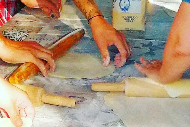 Cooking Class in a Real Tuscan Farmhouse - Where you meet at Agriturismo Le Bonatte in Radda in Chianti
