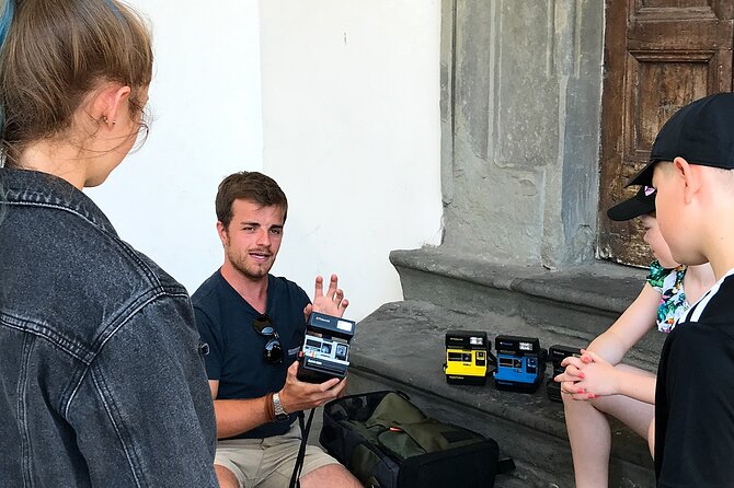 Create Polaroid Memories in Florence: Tour For Families with kids - Francesco’s teaching style: patience, lighting, and real guidance for kids