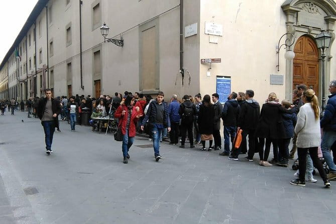 David & Accademia Gallery - Priority Ticket - Entering Accademia: Priority Access vs. Still-Real Security Lines