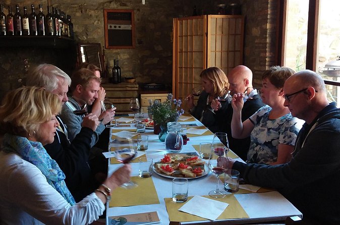 Discover Montalcino through its best productions: Brunello & Saffron!! - Touring in comfort: the small group pace