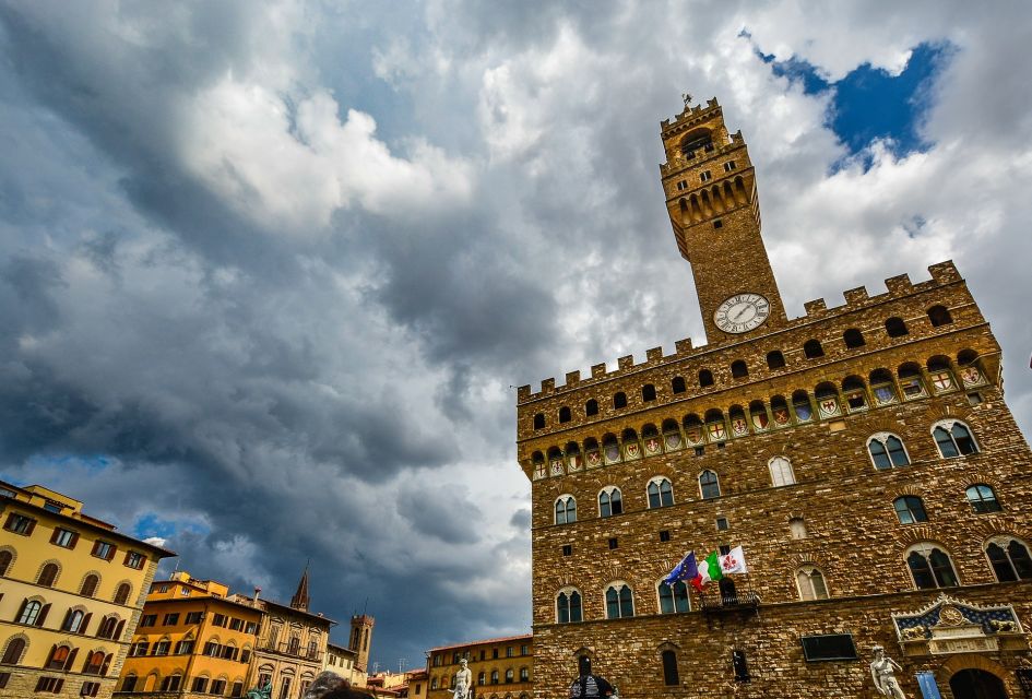 Discover Uffizi and Palazzo Vecchio: Half Day Guided Tour - Why the 8:40 AM start changes everything in Florence