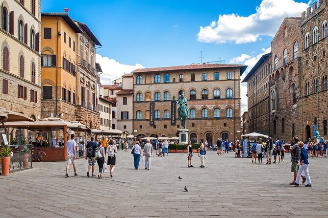 Eat and Go: The Florentine 3-Hour Street Food Tour - Meeting in Piazza di S. Firenze and Getting Oriented Fast