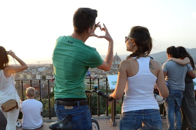 Electric Bike Night Tour of Florence with amazing view from Michelangelo Square - Why an 8 pm electric bike tour feels different