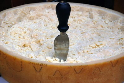 Exclusive Emilia-Romagna,Parmigiano, Prosciutto, Balsamic, Wine - The private ride: leaving Florence before the day gets loud