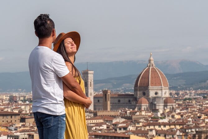 Exclusive Private Photoshoot in Florence - Ponte Vecchio Without the Stress: Getting That Classic Bridge Shot