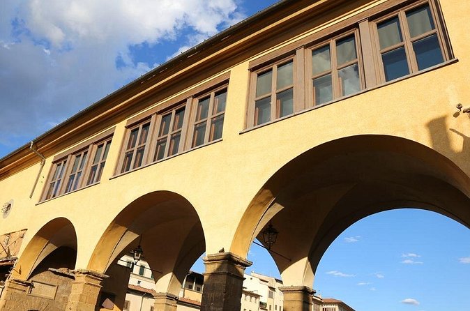 Exclusive Uffizi Gallery and Vasari Corridor Small Group Tour - Group size and timing: why small matters here