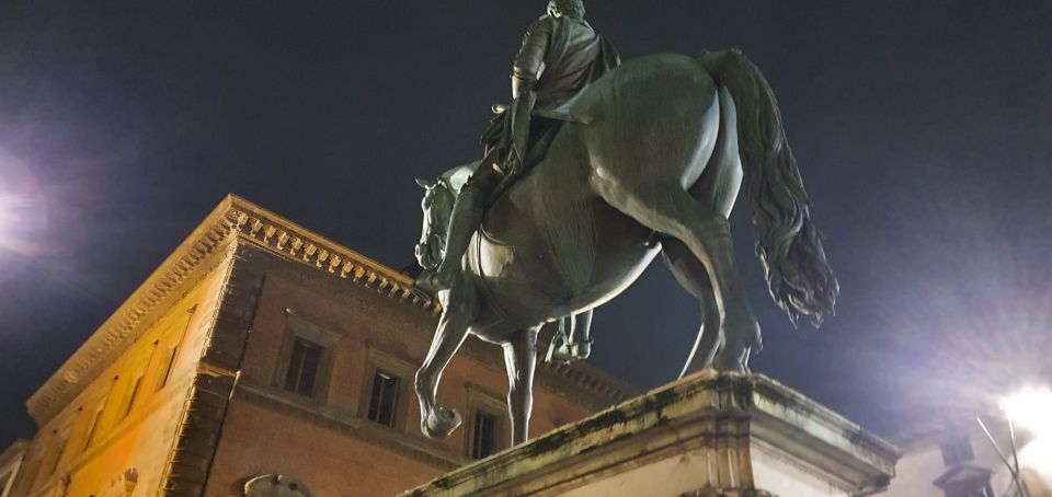 Florence: 2-Hour Esoteric Guided Walking Tour - Piazza della Signoria: power, death, and the Savonarola showdown