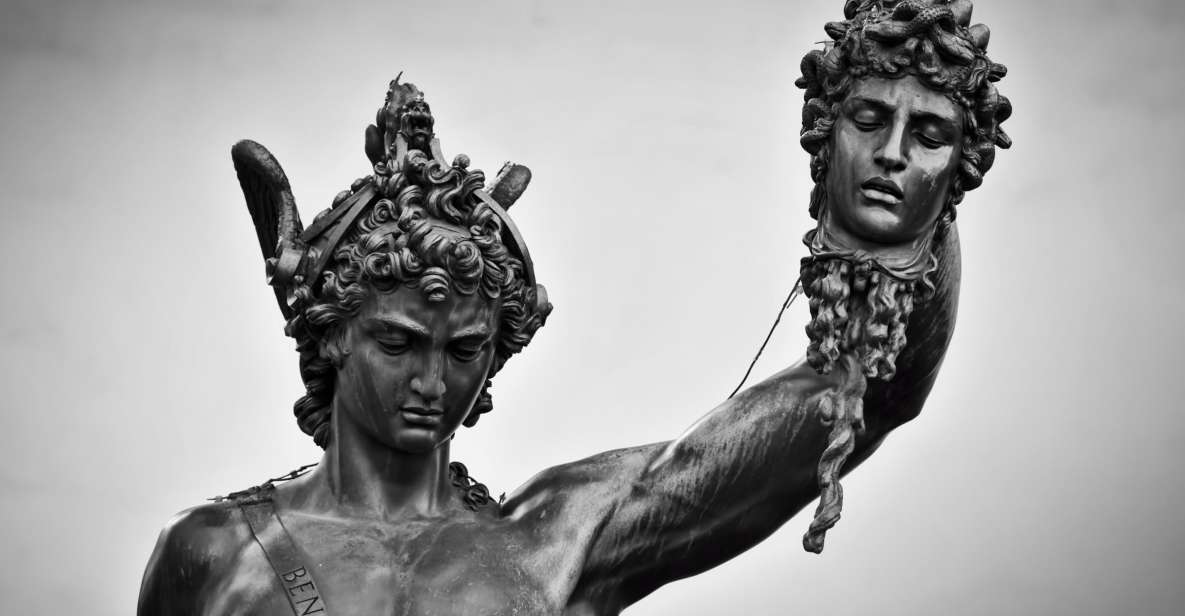 Florence: 2-Hour The Secrets of the City Walking Tour - Where you start matters: Via del Trebbio and the Apple Store meeting point