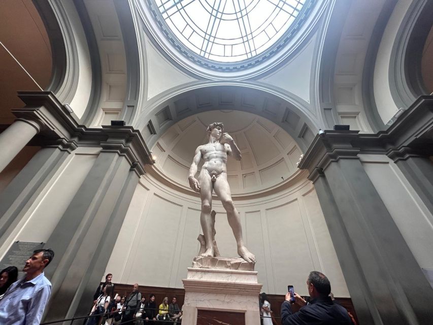 Florence: Accademia Reserved Entrance Ticket and Guided Tour - Fast-track entry to the Accademia Gallery, without losing time