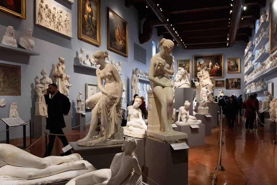 Florence: Accademia Ticket & Audio Guided Tour with Host - Rules inside the museum: the stuff that affects comfort