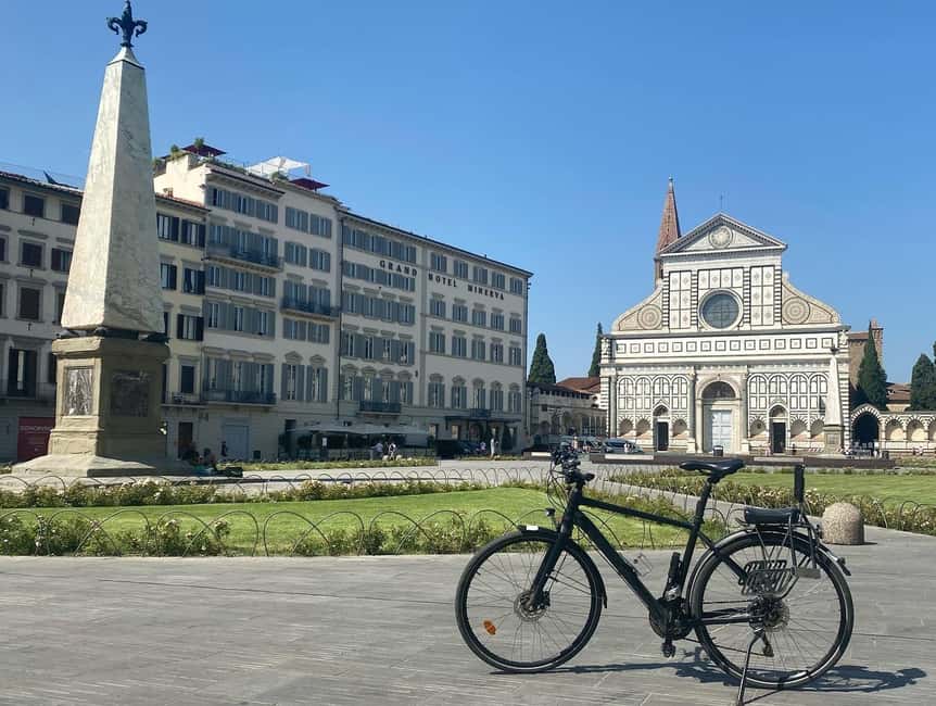 Florence: After Dark small group Bike Tour - Piazza della Signoria: where art stories get darker