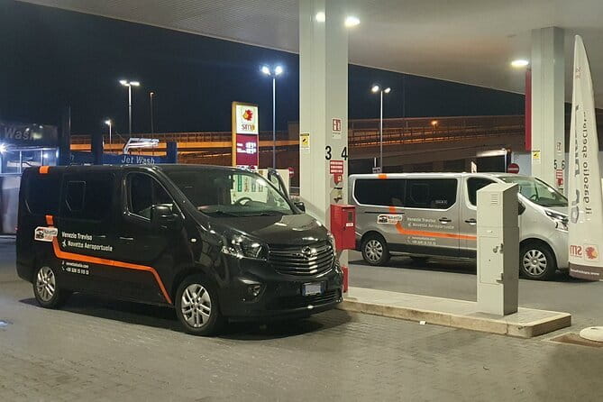Florence Airport (FLR) to Florence hotels - Arrival Private Transfer - How the Florence Airport Meet-Up Works (Name Sign in the Arrivals Hall)