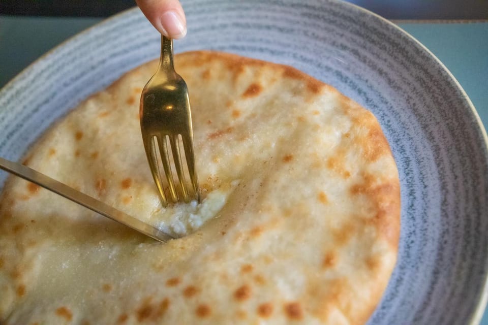 Florence: Armenian Food Experience in Ararat Restaurant - Live music in a dinner that isn’t trying too hard