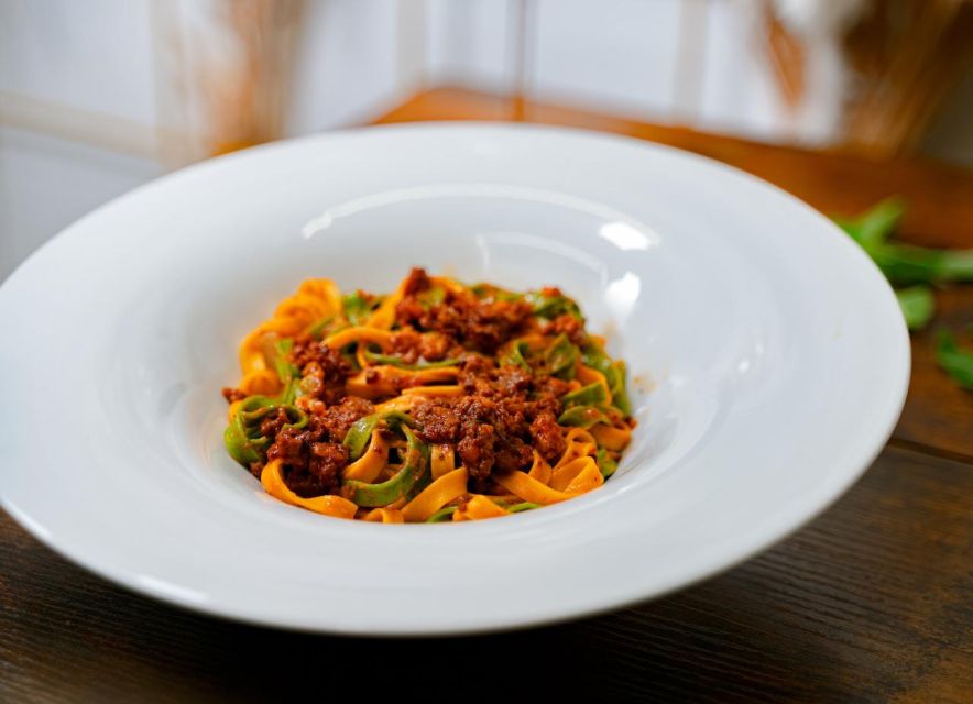 Florence: Art of Pasta Cooking Workshop with Food and Wine - Vegetarian options and real-life accommodations