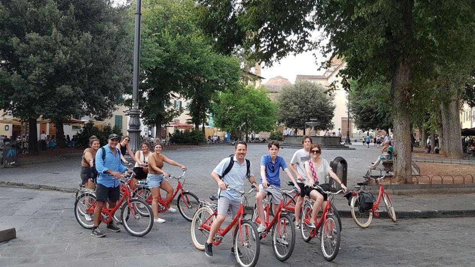 Florence at Night Bike Tour with Wine and Aperitivo Picnic - Riding comfort: what to wear, what to carry, and what to expect