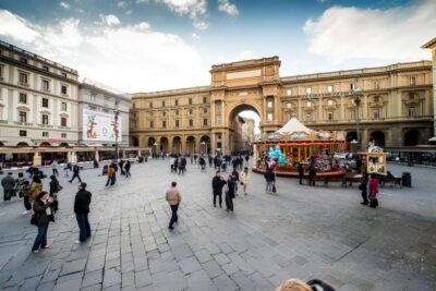 Florence: Audio Guided Walking Tour led by Tour Leader - Headsets and multilingual audio: tour in your language, without the chaos