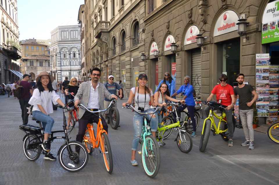 Florence: Bike Rental for 24 Hours - Signoria Square and the Michelangelo David Copy Experience