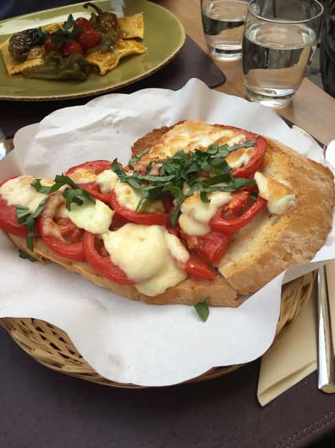 Florence: Chianti E-Bike Tour with Wine Tasting and Lunch - Biological wine tasting: how to enjoy it without overthinking