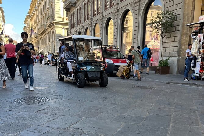 Florence City Center Exclusive Guided Tour w/ Accademia & David - Piazza del Duomo and the Cathedral area: seeing the dome without rushing inside
