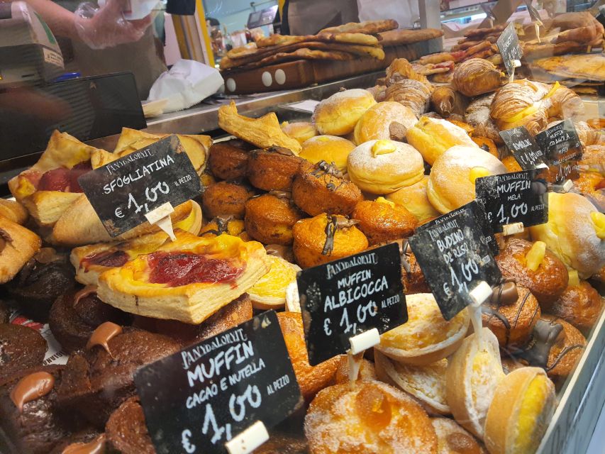 Florence: City Highlights and Street Food Walking Tour - Piazza della Signoria and Piazza della Repubblica: The Piazzas Behind the Bites