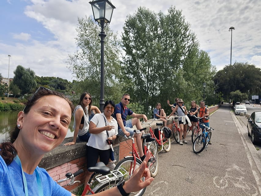 Florence: City Highlights Bike Tour - Uffizi Gallery area: seeing the landmark without committing to a full museum visit