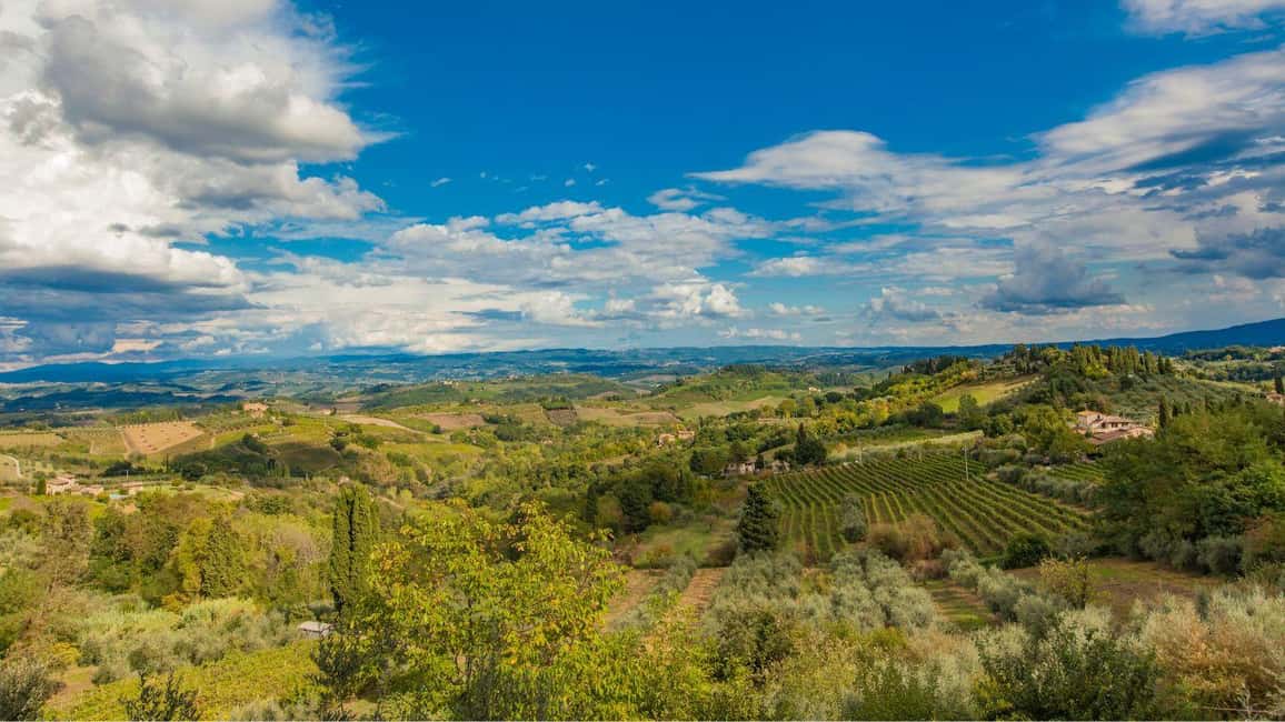 Florence Countryside 2.5h Premium E-Bike Tour + Photo Shoot - Starting in Piazza Ognissanti, then easing into Arcetri