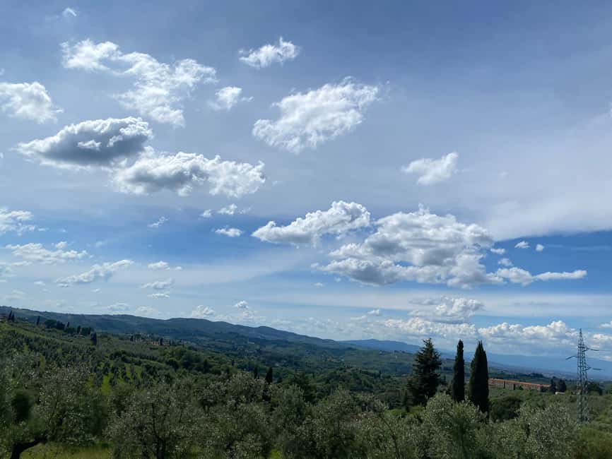 Florence Countryside 2.5h Premium E-Bike Tour + Photo Shoot - Winery stop with regional food, plus optional olive oil tasting