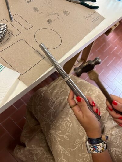 Florence: Custom wedding ring making experience. - Choosing the ring design: bring references, or bring measurements