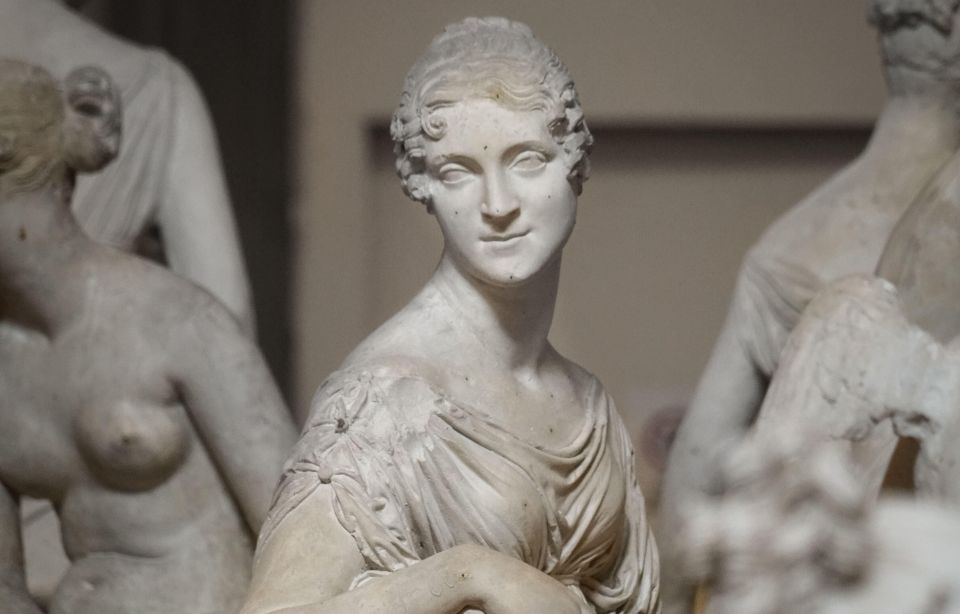Florence: David and Accademia Gallery Fast Track Guided Tour - David up close: what to watch for beyond the famous face