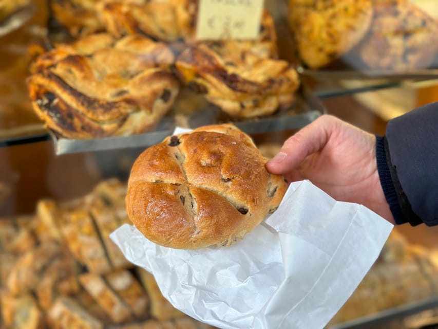 Florence: Duomo area Tasting Food Tour with Local Guide - Meeting Point at Piazza dellUnità Italiana: Simple Start